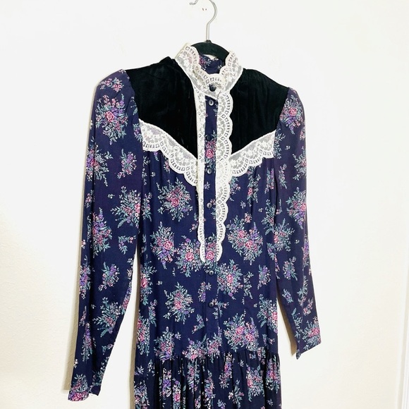 Vintage 70’s/80’s Gunne Sax Floral Midi Prarie Dress - Picture 3 of 9